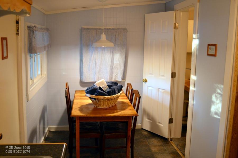 Edgewater Inn & Cottages Eagle River Ruang foto