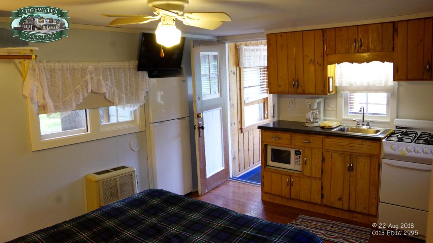 Edgewater Inn & Cottages Eagle River Ruang foto