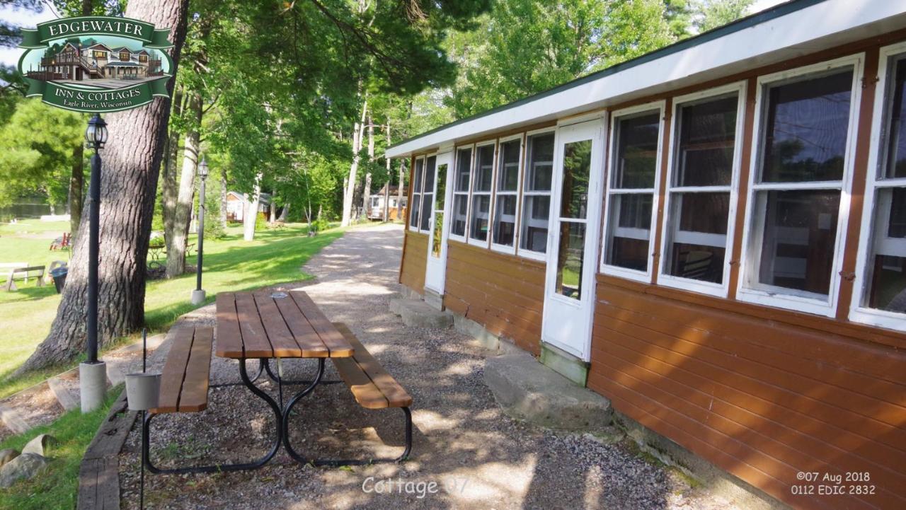Edgewater Inn & Cottages Eagle River Ruang foto
